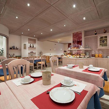 Garni Oasi Hotel Livigno Ngoại thất bức ảnh